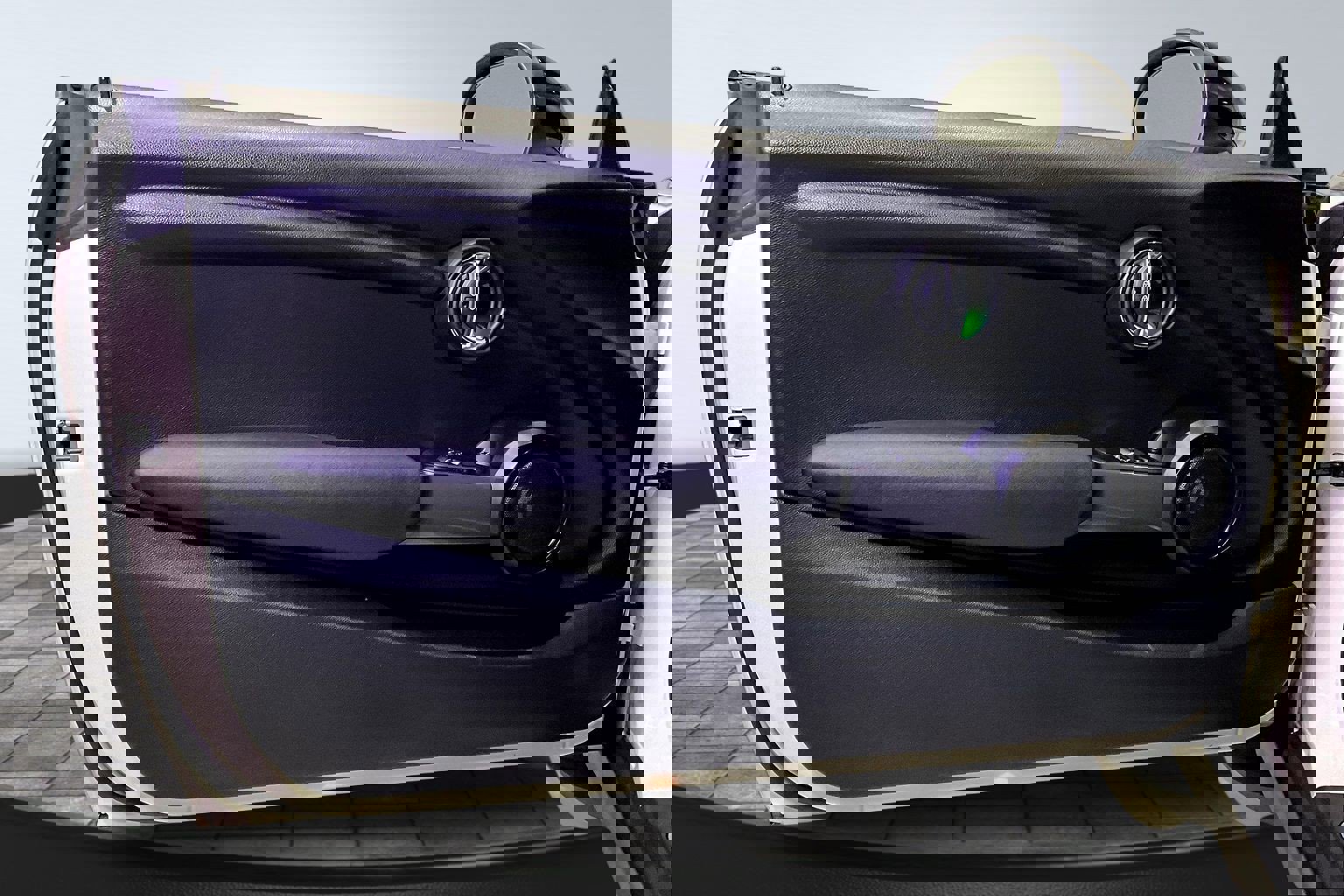 Used 2018 MINI Cooper 2-Door Hardtop w/ Premium Package image 19