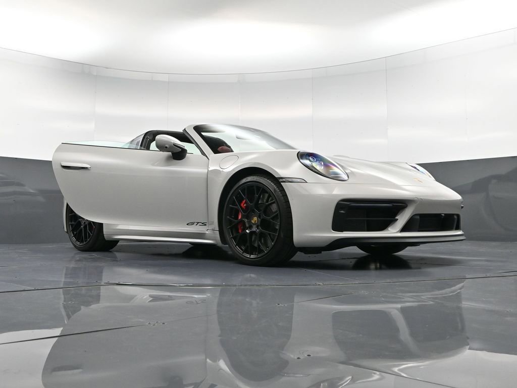 Certified 2022 Porsche 911 Targa 4 GTS image 39