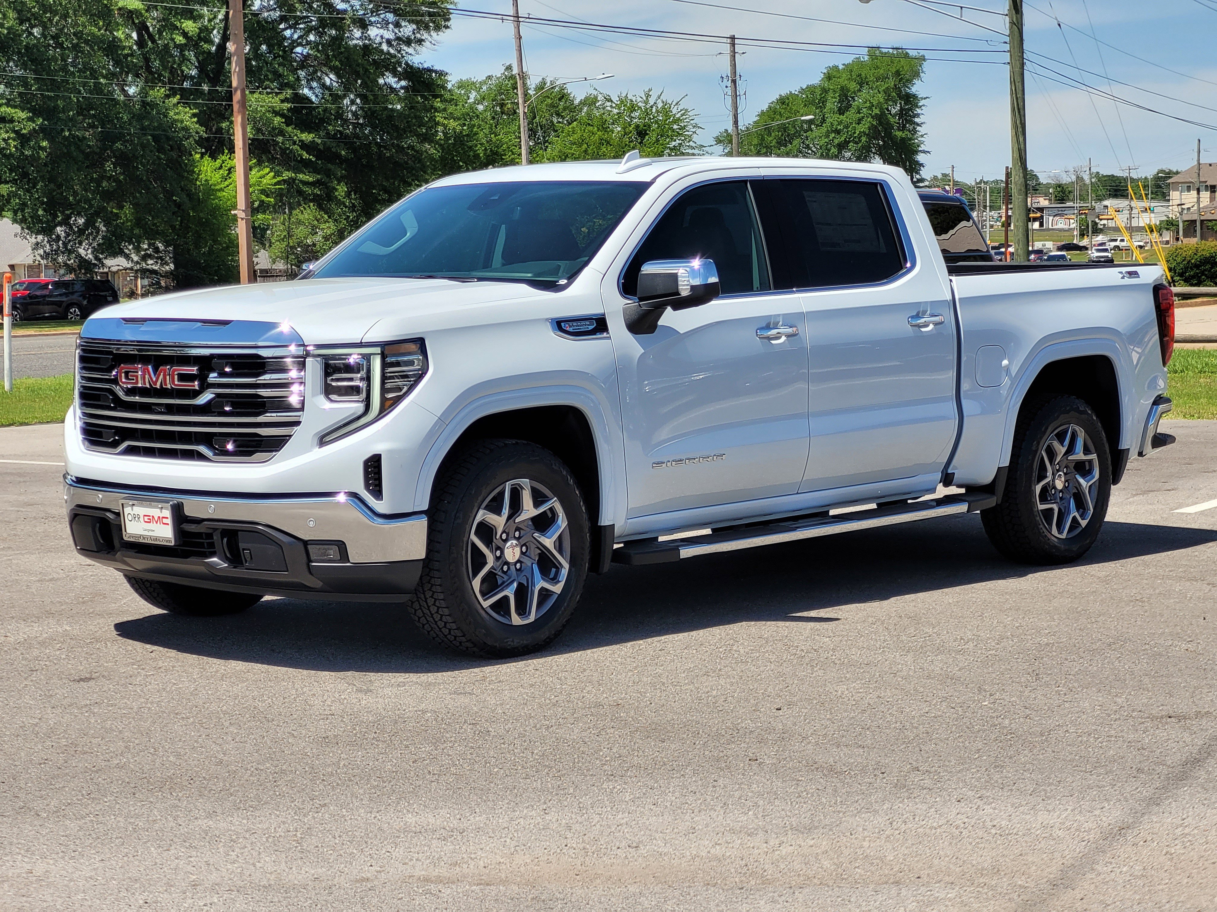 New 2026 GMC Sierra 1500 SLT AWD/4WD image 3