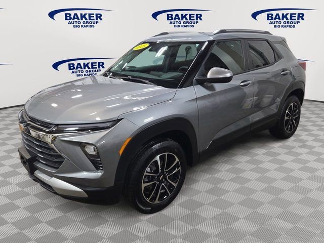 Used 2025 Chevrolet TrailBlazer LT image 3