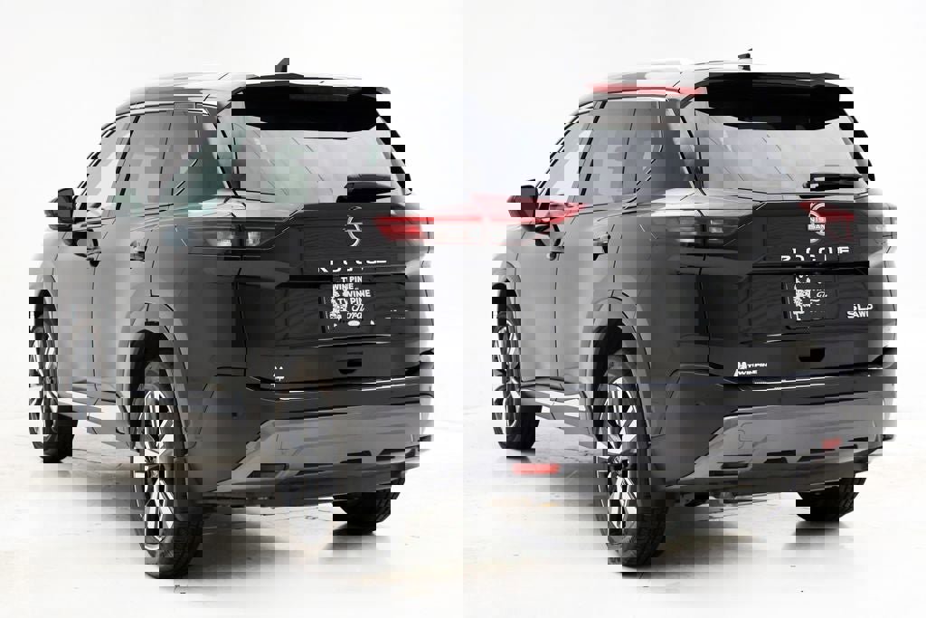 Used 2023 Nissan Rogue SL w/ SL Premium Package image 6