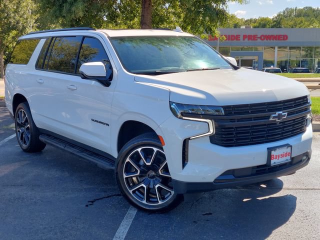 Used 2024 Chevrolet Suburban RST w/ Luxury Package AWD/4WD image 2