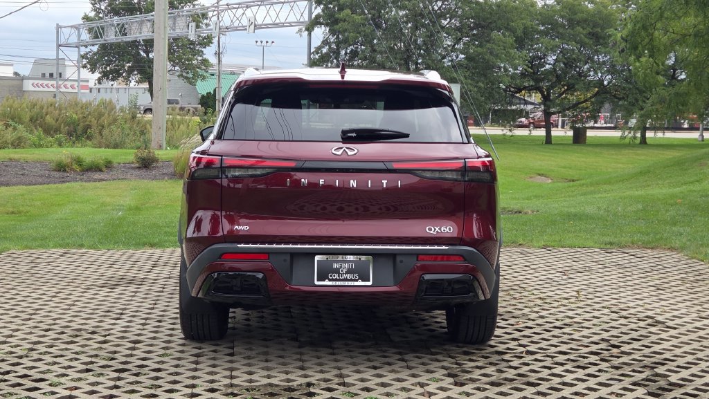Used 2023 INFINITI QX60 Luxe w/ Cargo Package AWD/4WD image 9