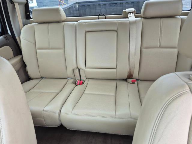 Used 2013 Chevrolet Silverado 1500 LTZ w/ LTZ White Diamond Edition image 12