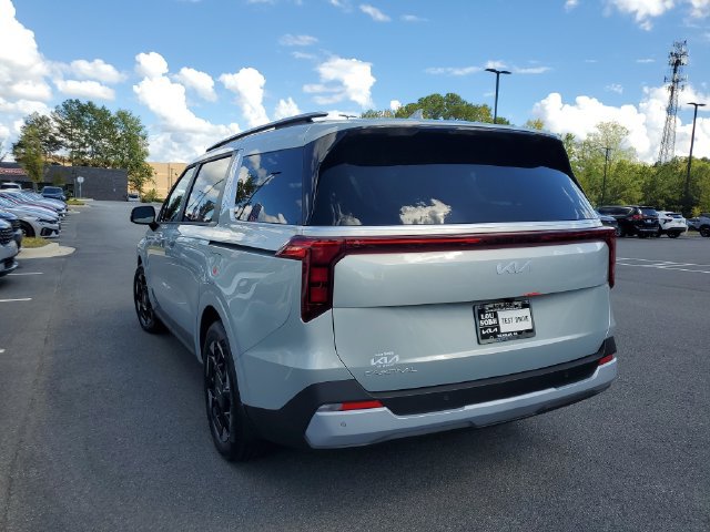 New 2027 Kia Carnival EX FWD image 6