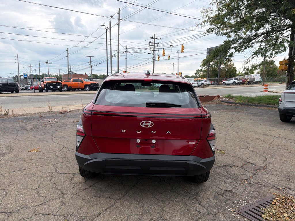 New 2027 Hyundai Kona SE AWD/4WD image 6