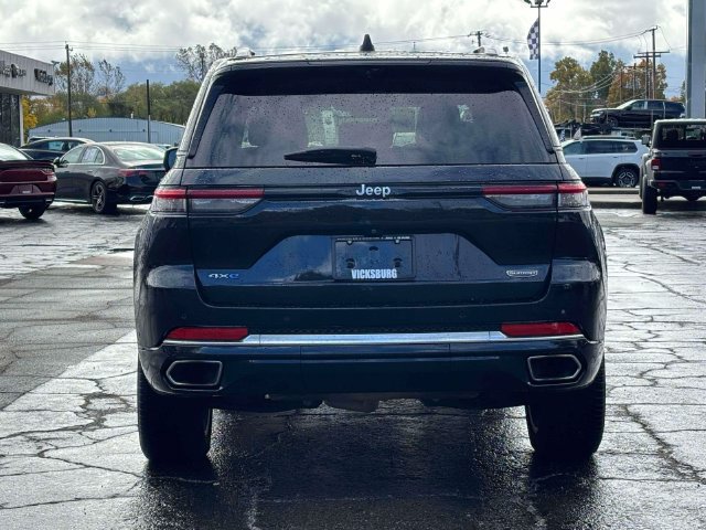 Used 2023 Jeep Grand Cherokee Summit AWD/4WD image 42
