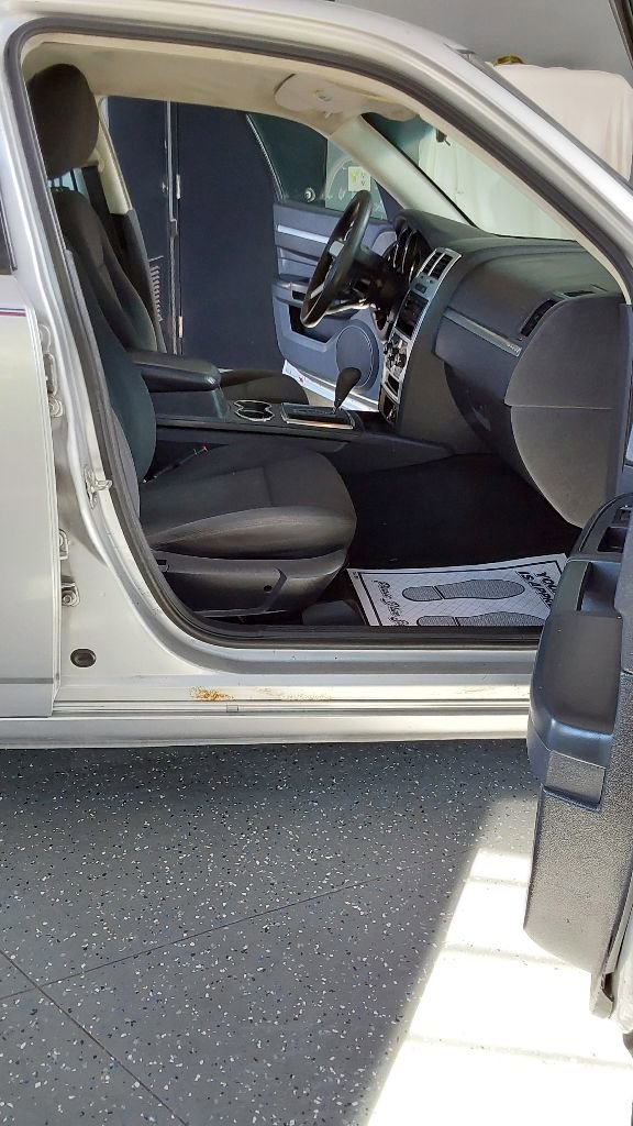 Used 2009 Dodge Charger SXT image 12