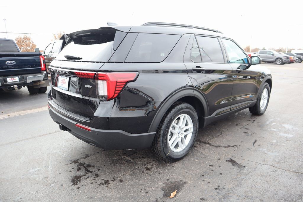 New 2026 Ford Explorer Active image 22