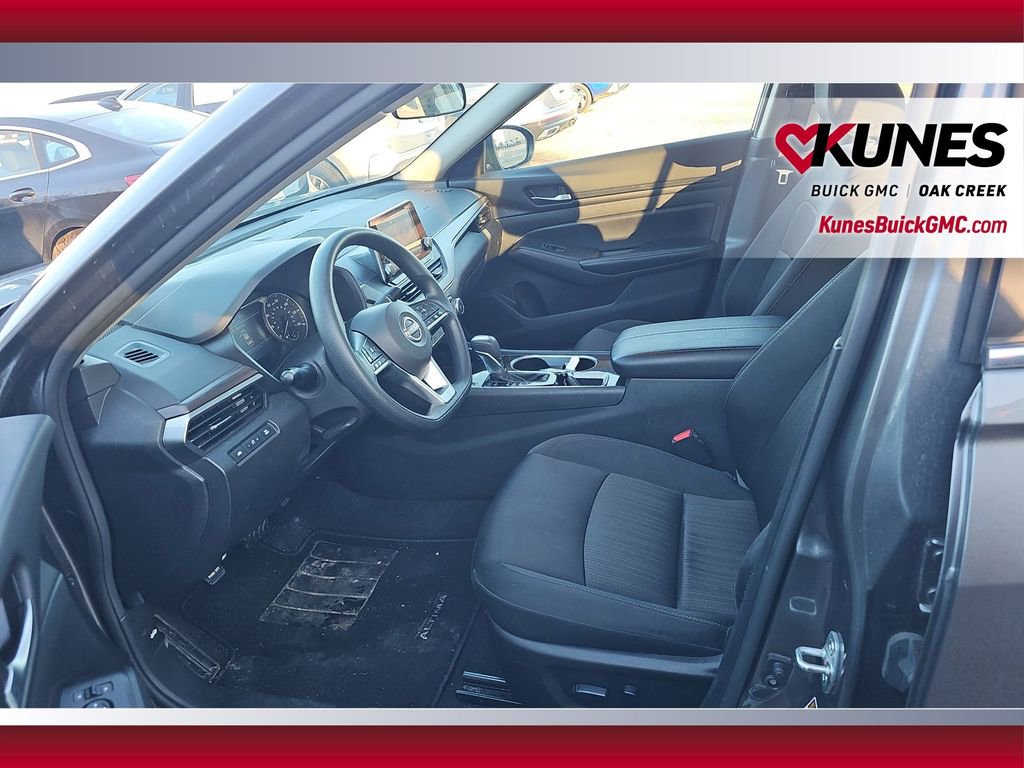 Used 2024 Nissan Altima 2.5 SV image 14