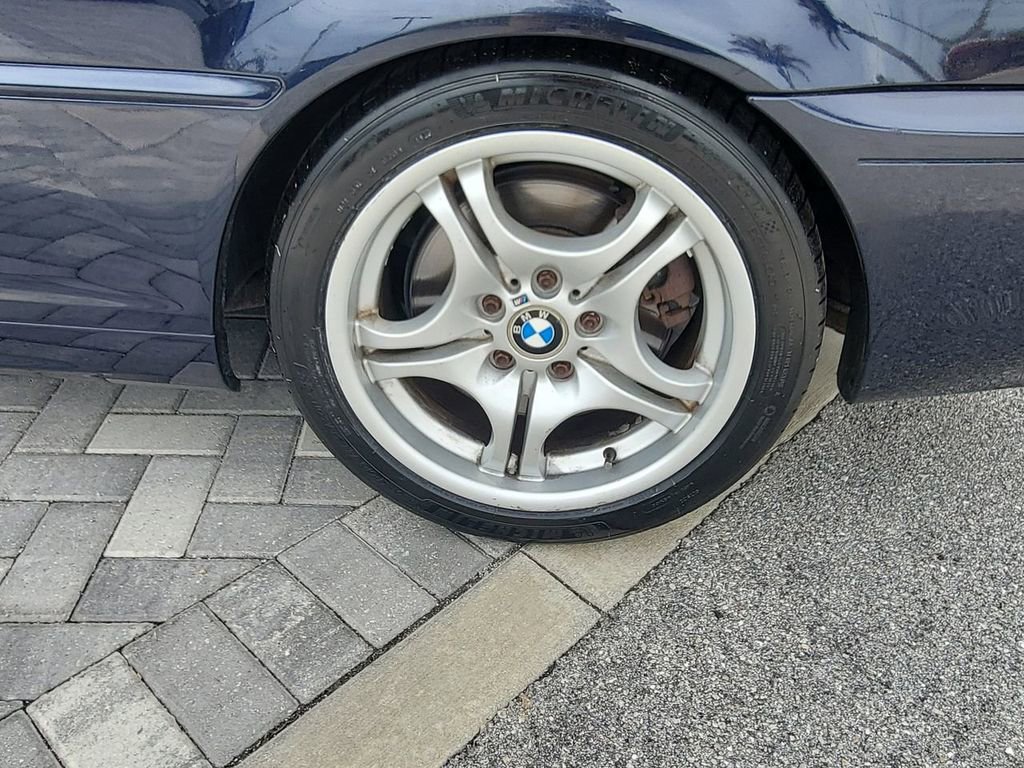 Used 2004 BMW 330Ci Convertible RWD image 13