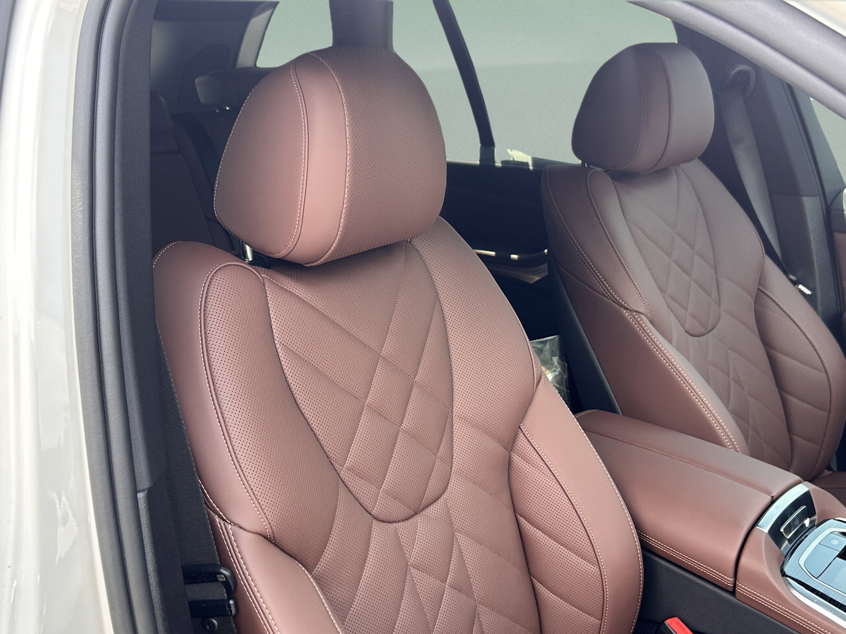 New 2026 BMW X5 xDrive40i w/ M Sport Package AWD/4WD image 8