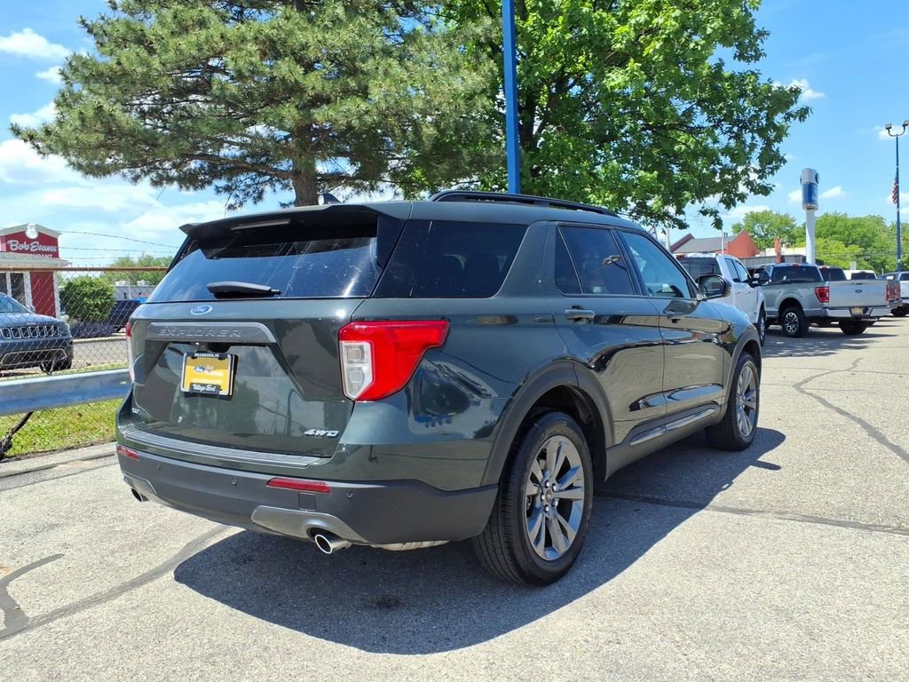 Certified 2024 Ford Explorer XLT w/ Equipment Group 202A AWD/4WD image 6