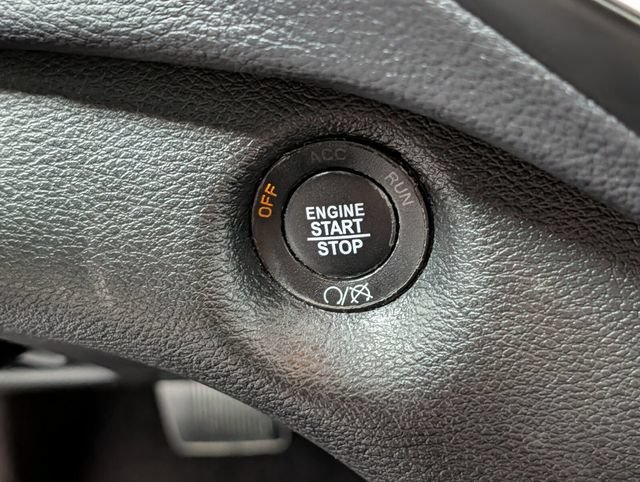 Used 2019 Jeep Cherokee Limited w/ Luxury Group AWD/4WD image 22