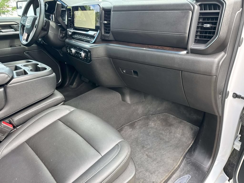 Used 2024 GMC Sierra 1500 SLT AWD/4WD image 18