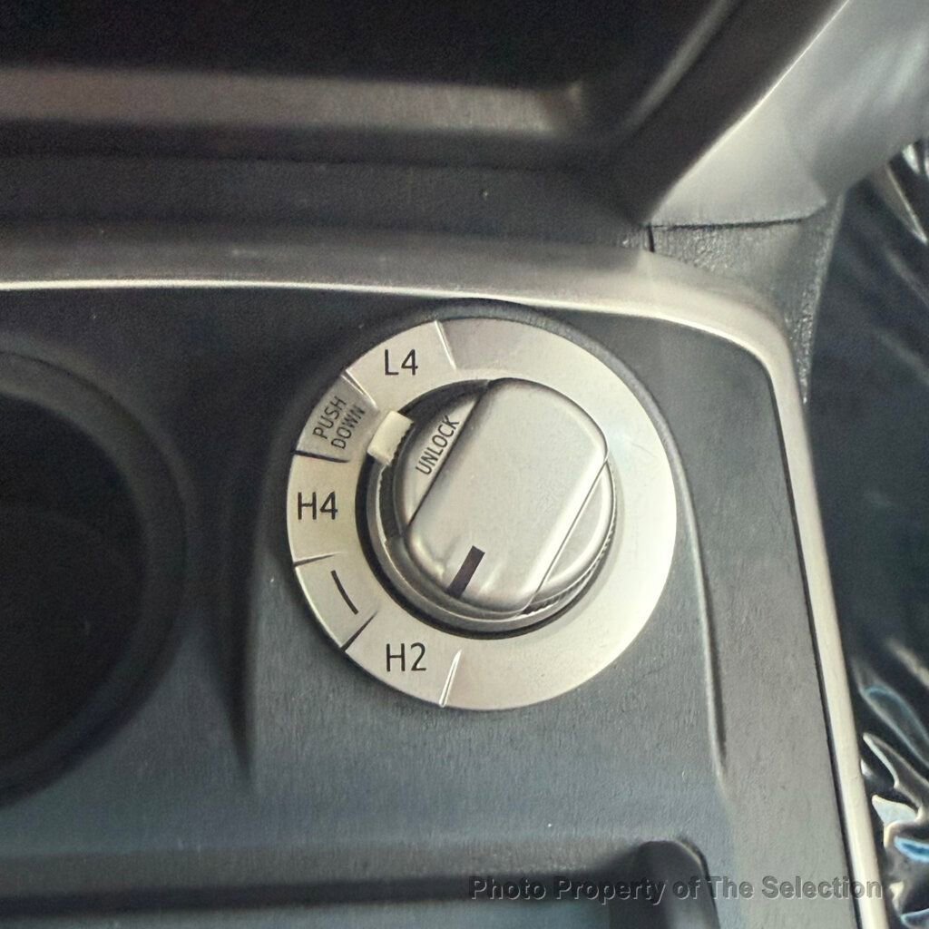 Used 2016 Toyota 4Runner SR5 image 38