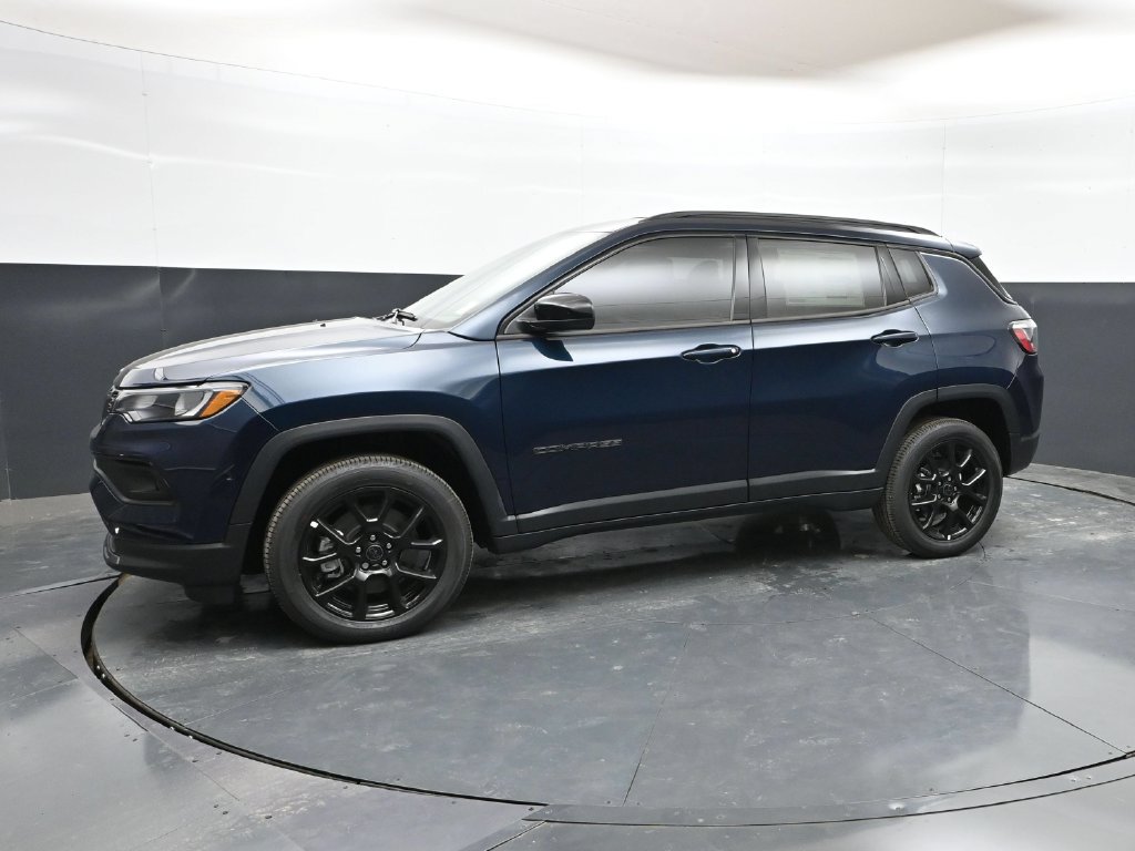 New 2026 Jeep Compass Latitude AWD/4WD image 31
