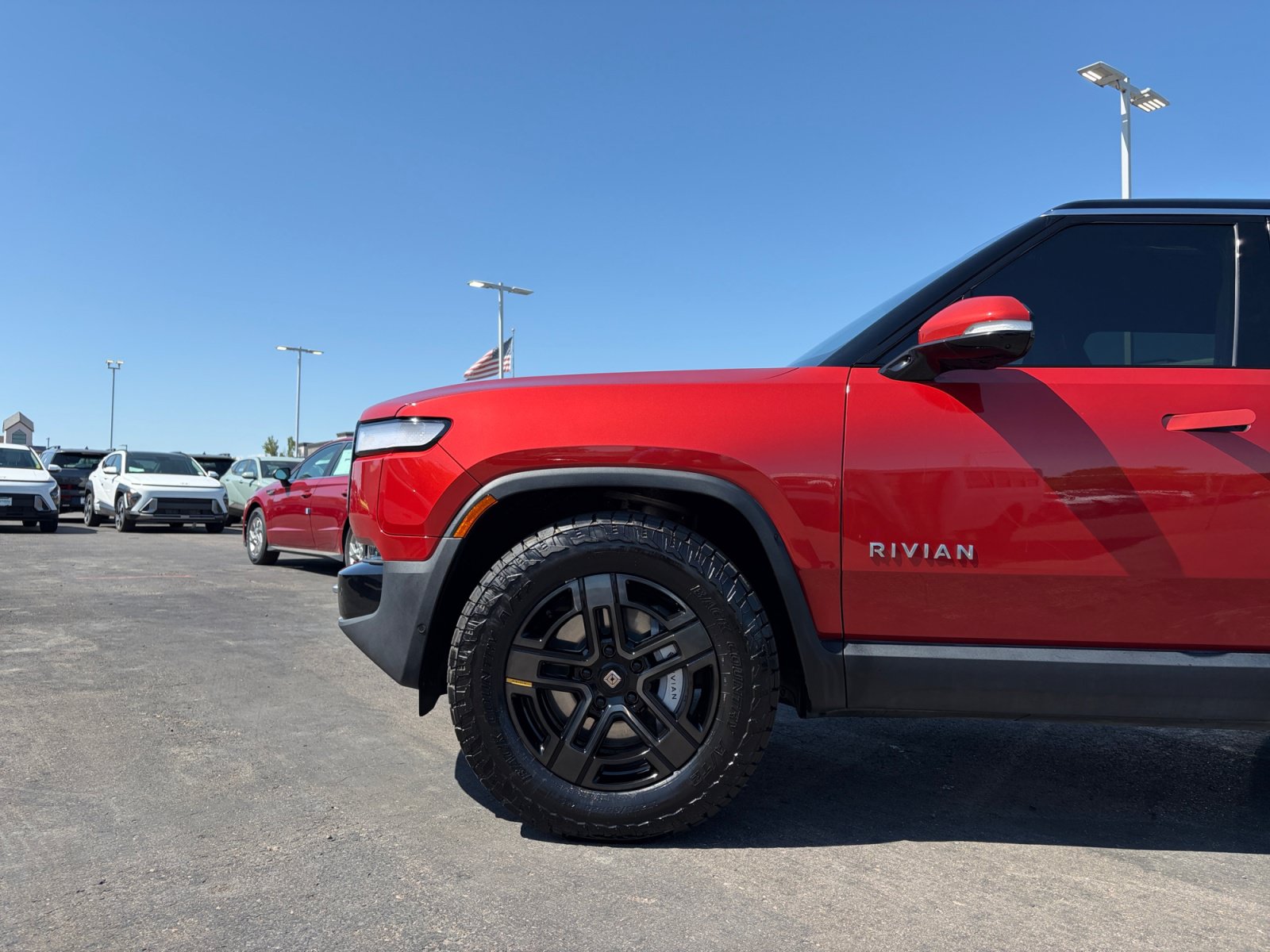 Used 2024 Rivian R1S Adventure AWD/4WD image 10