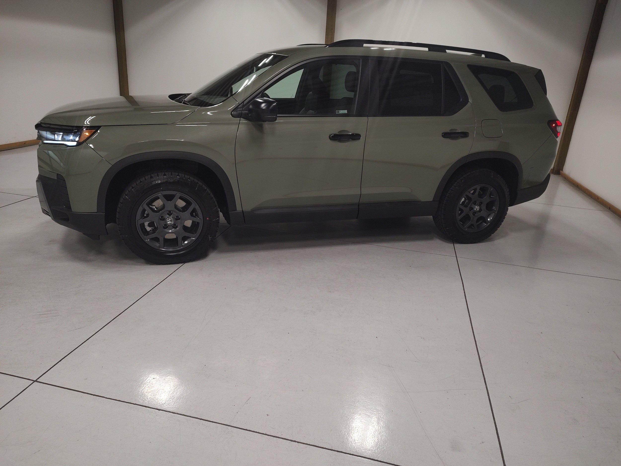 New 2026 Honda Pilot TrailSport image 4