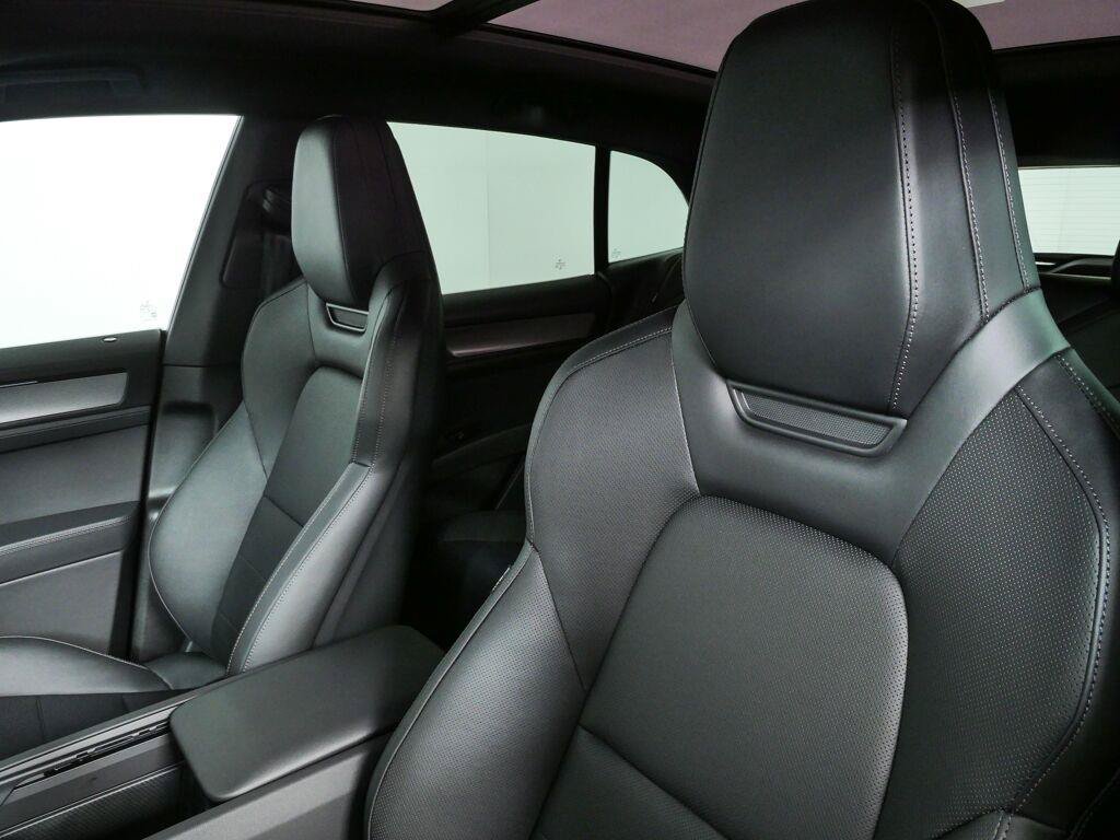 New 2026 Porsche Cayenne Electric AWD/4WD image 5