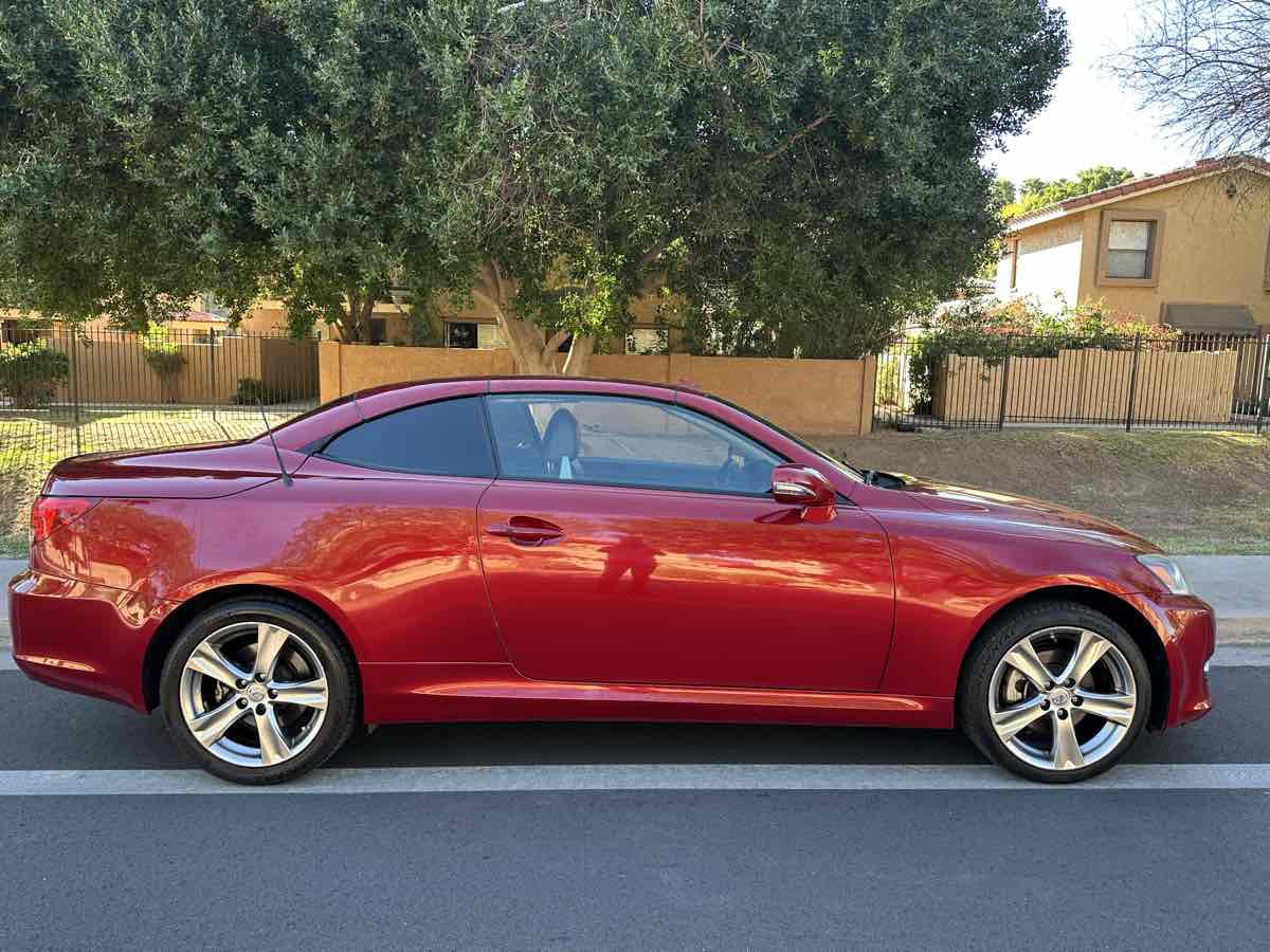 Used 2012 Lexus IS 250C image 9
