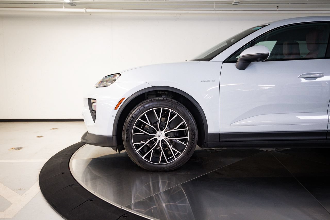 New 2026 Porsche Macan Electric RWD image 11