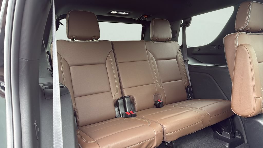 Used 2023 Chevrolet Tahoe High Country w/ LPO, Illumination Package AWD/4WD image 14