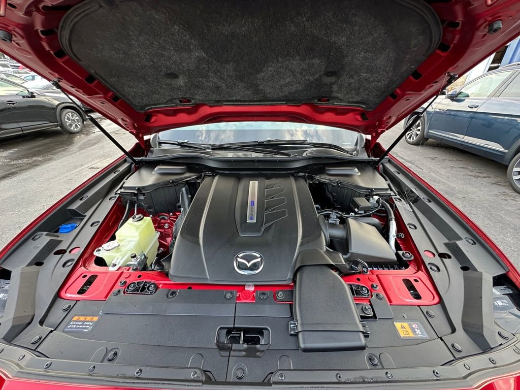 Used 2024 MAZDA CX-90 Plug-In Hybrid w/ Preferred AWD/4WD image 32