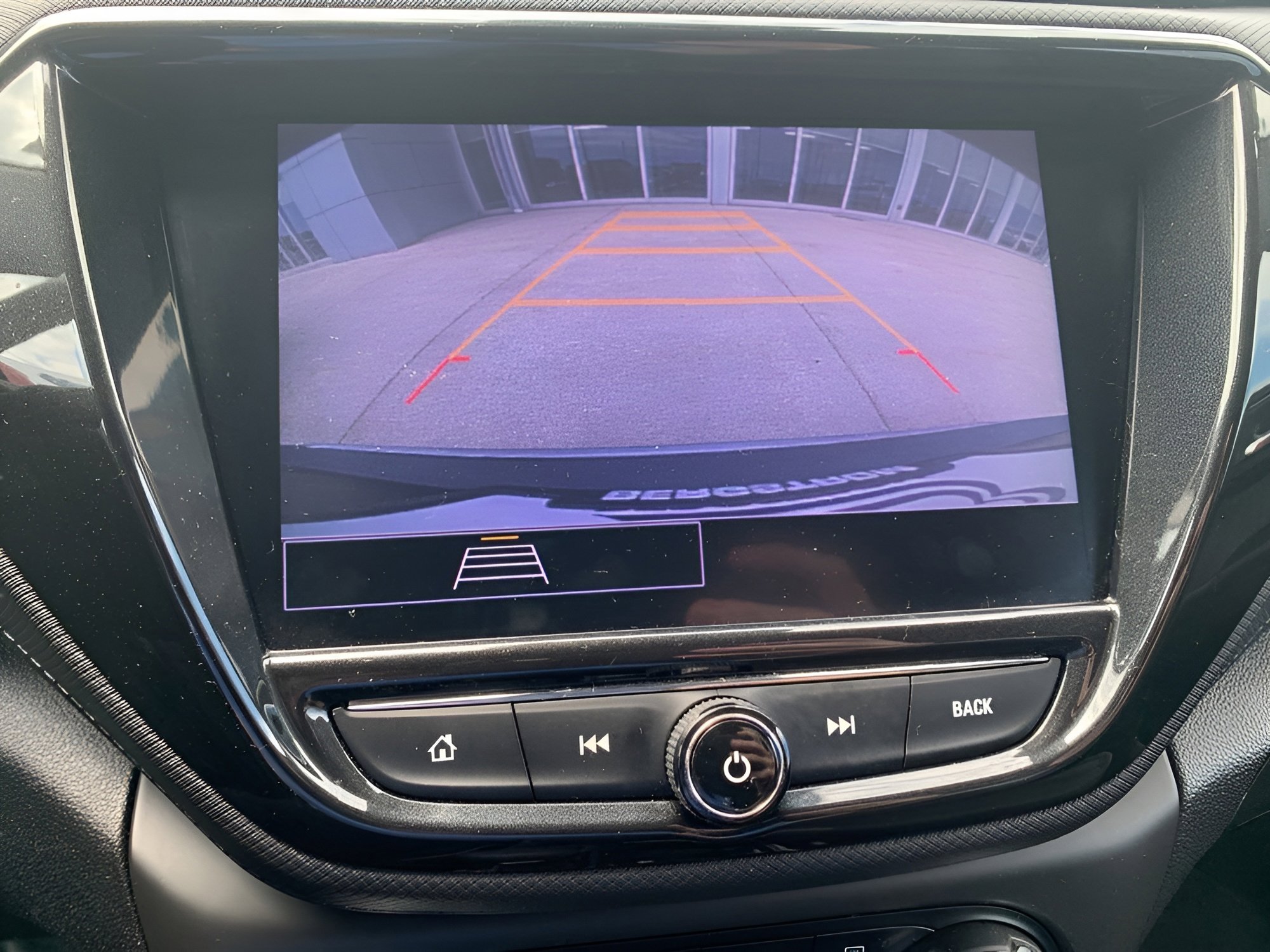 Certified 2022 Chevrolet TrailBlazer LT w/ Convenience Package FWD image 17