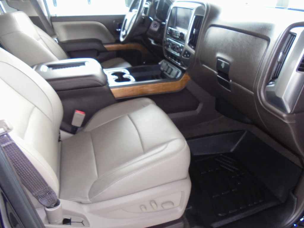 Used 2017 Chevrolet Silverado 1500 LTZ w/ Sport Package RWD image 8
