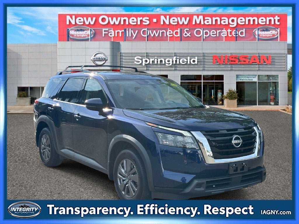 Used 2025 Nissan Pathfinder SV AWD/4WD image 1