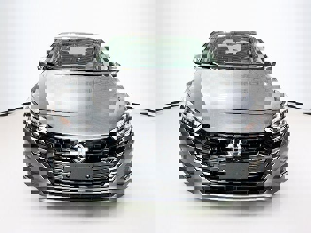 New 2025 Nissan Versa SV w/ Trunk Package image 2