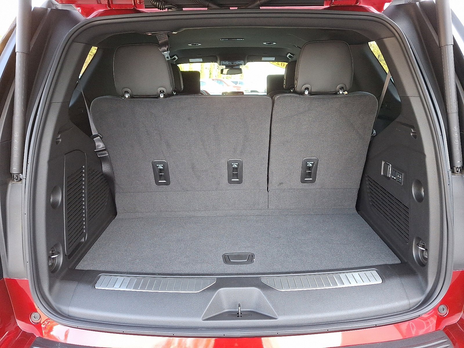 Certified 2024 Chevrolet Tahoe RST w/ RST Performance Edition image 28