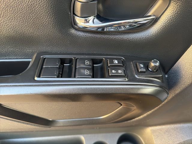 Used 2023 Nissan Titan PRO-4X w/ Pro-4x Convenience Package image 25