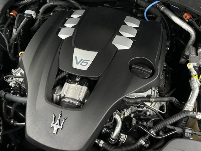 Used 2022 Maserati Levante GT image 47