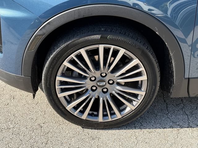 Used 2024 Cadillac XT4 Premium Luxury w/ Cold Weather Package FWD image 11
