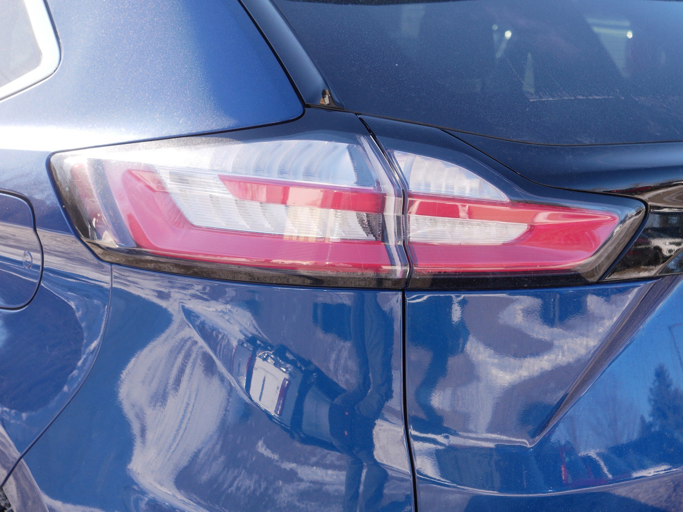 Used 2022 Ford Edge SEL image 17