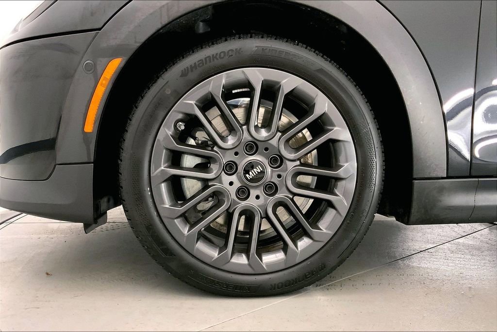 Certified 2025 MINI Cooper S image 8