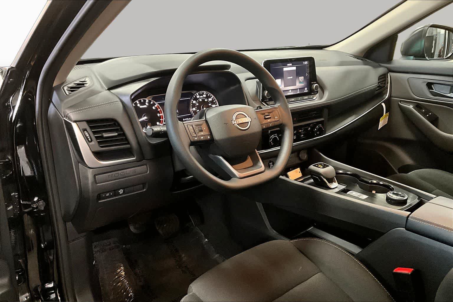 Used 2026 Nissan Rogue S AWD/4WD image 17