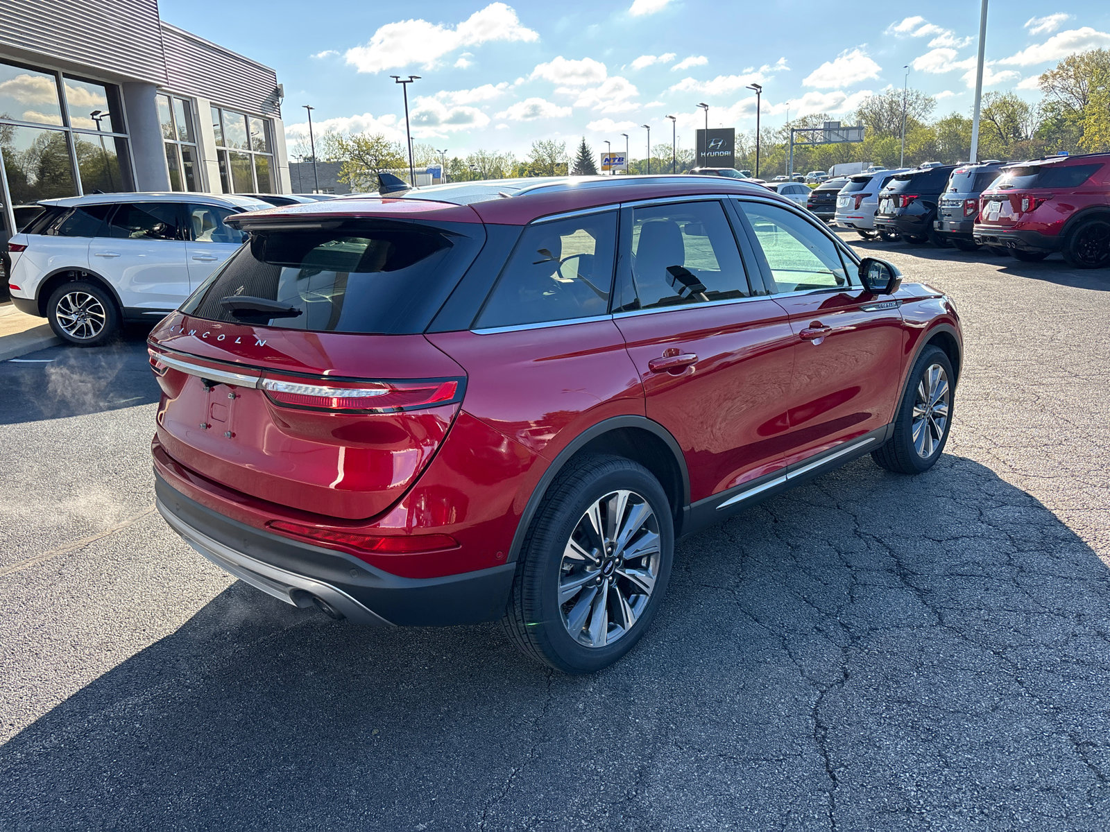 Certified 2022 Lincoln Corsair Reserve w/ Equipment Group 201A AWD/4WD image 7