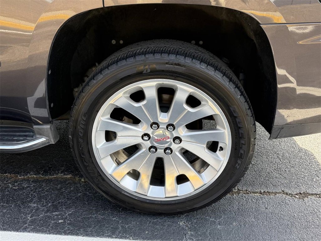 Certified 2017 GMC Yukon SLT w/ Open Road Package image 25