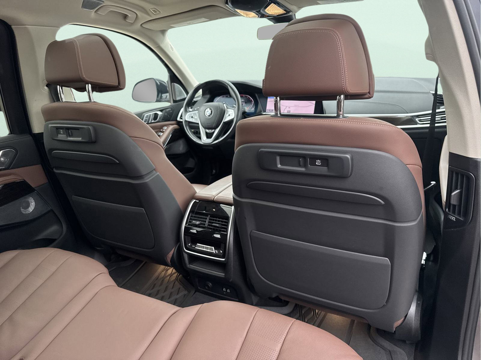 Used 2020 BMW X7 xDrive50i w/ Cold Weather Package AWD/4WD image 46