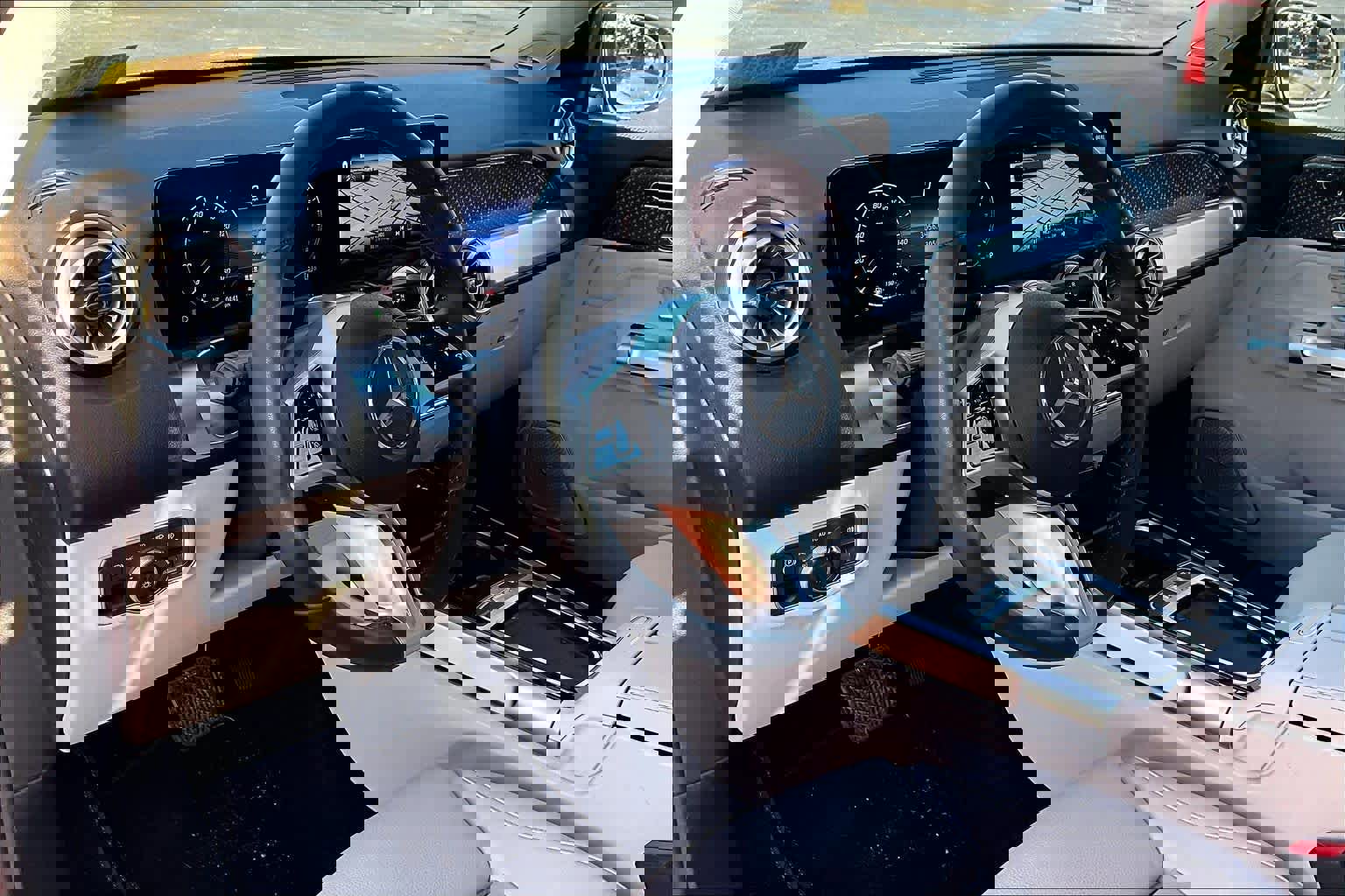 Used 2025 Mercedes-Benz GLB 250 image 18