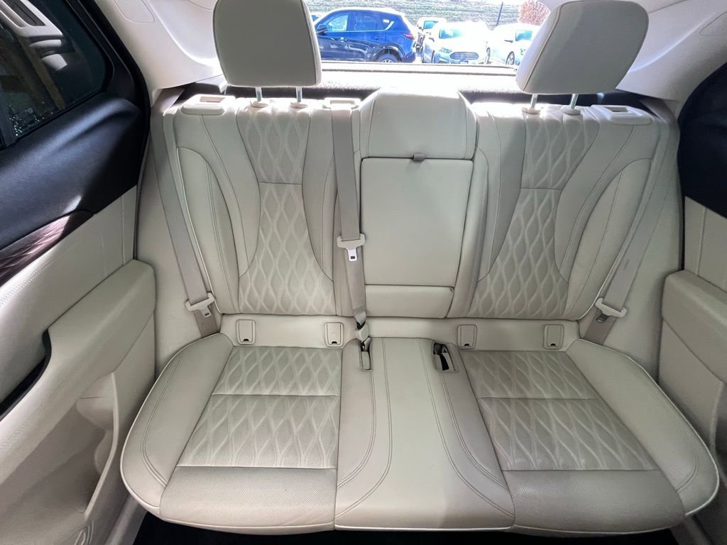 Used 2021 Buick Envision Avenir w/ Technology Package II image 26