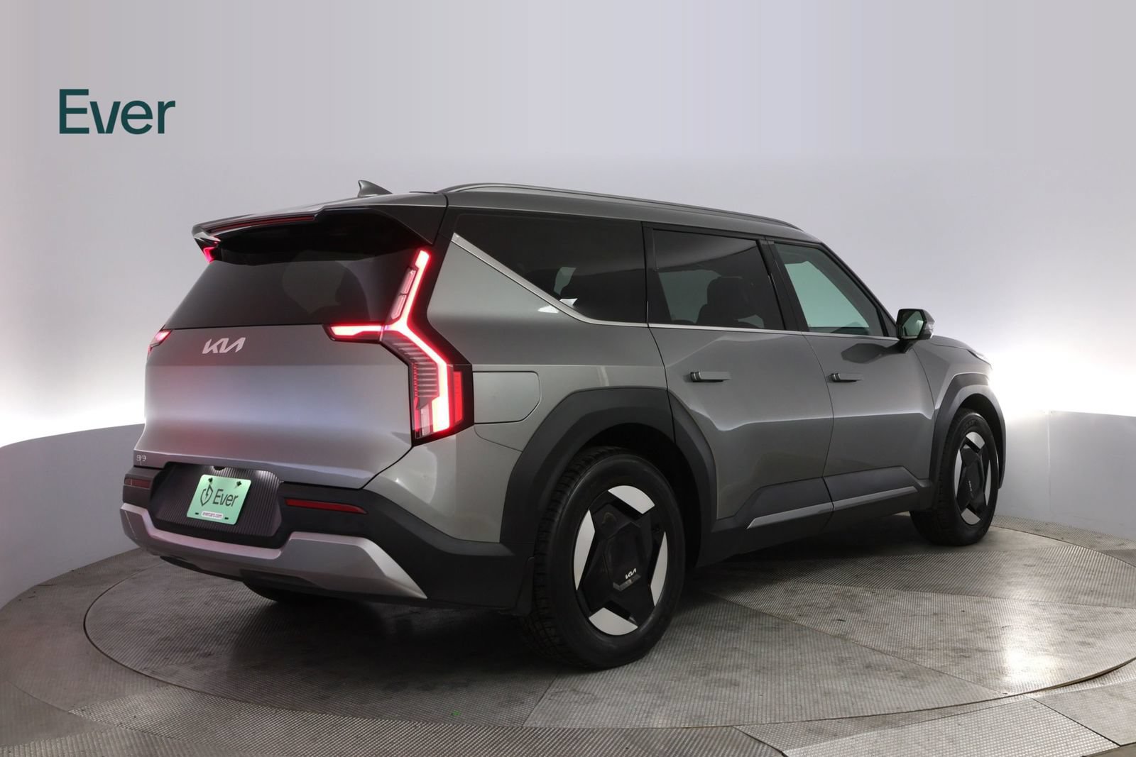 Used 2024 Kia EV9 Wind AWD/4WD image 3