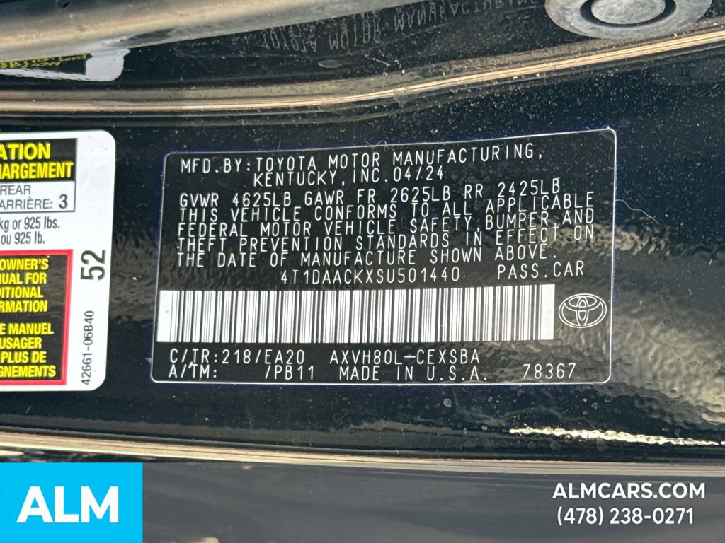 Used 2025 Toyota Camry SE image 35