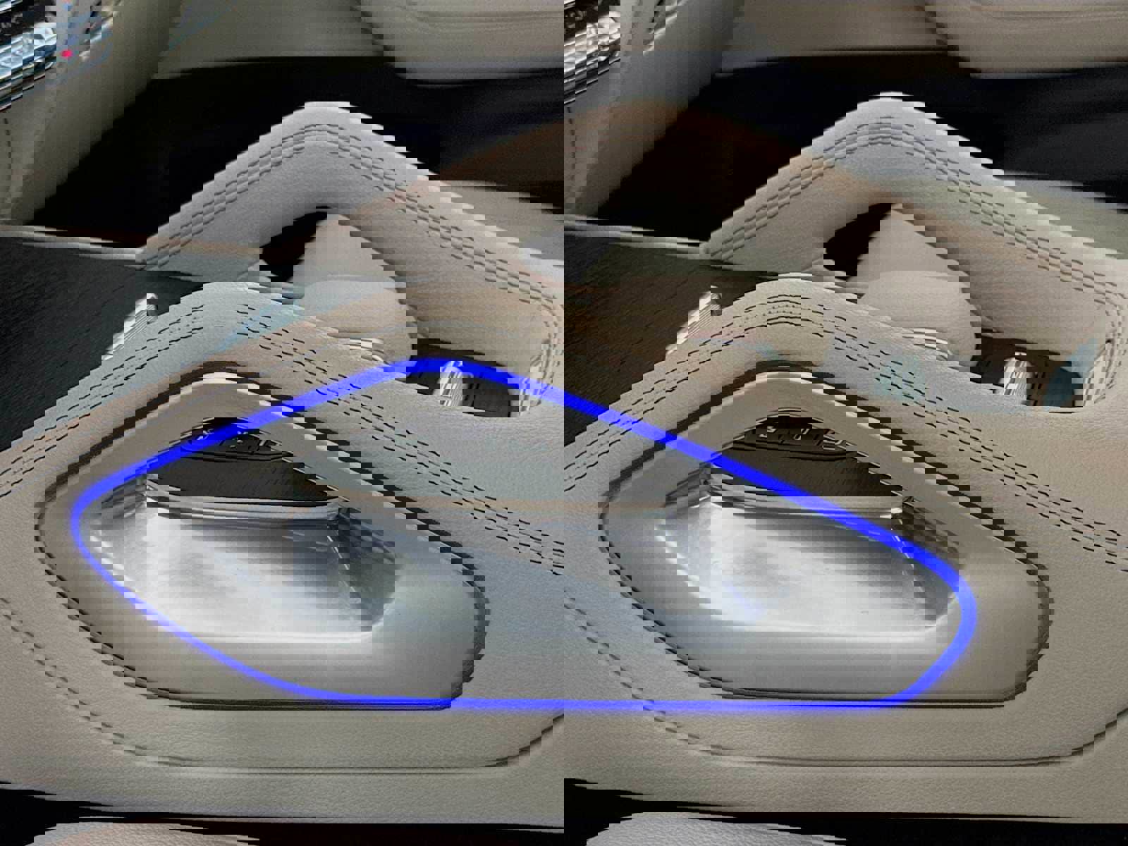 Used 2025 Mercedes-Benz GLS 450 4MATIC image 10