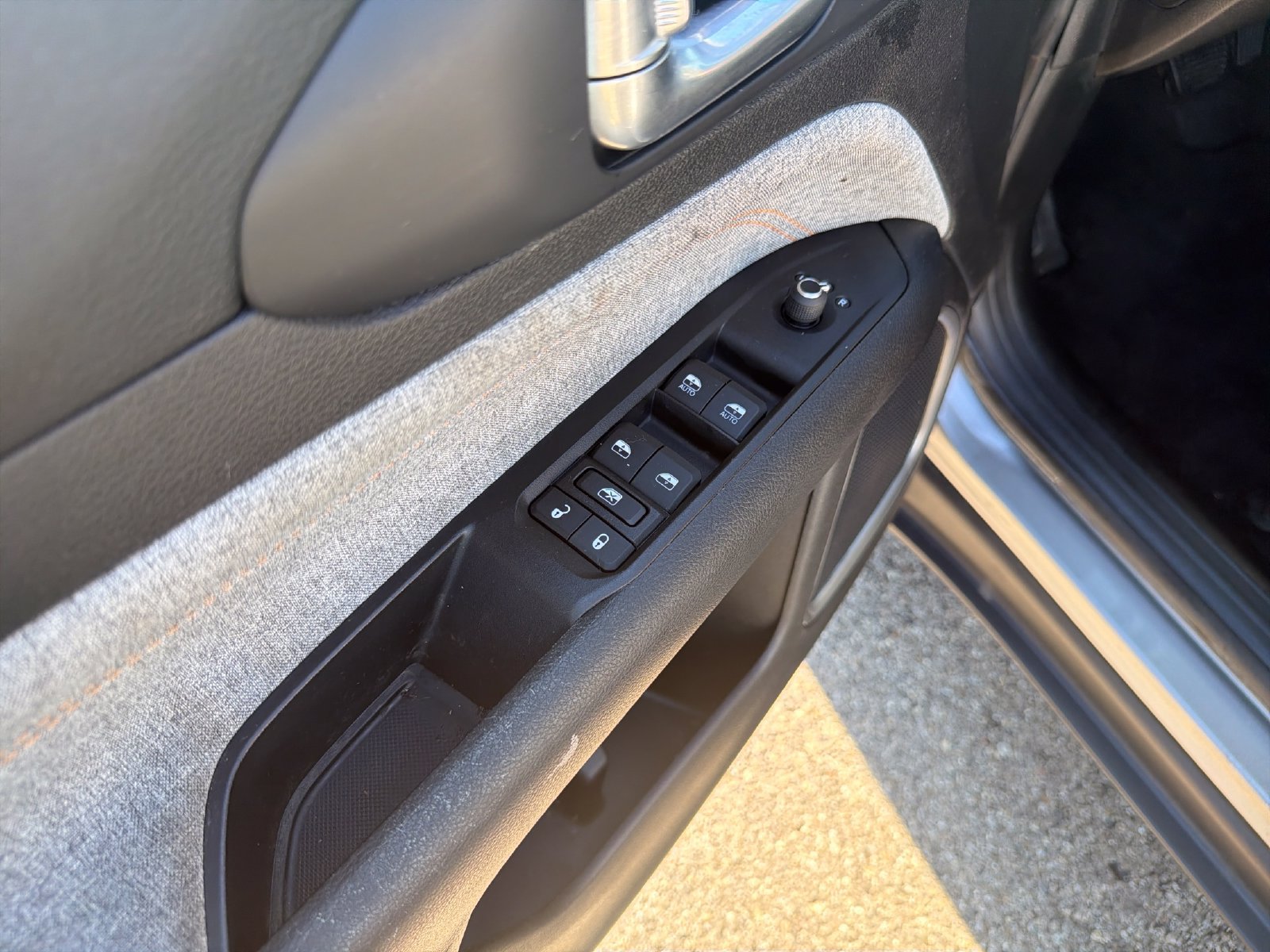 Used 2022 Jeep Compass Sport AWD/4WD image 13