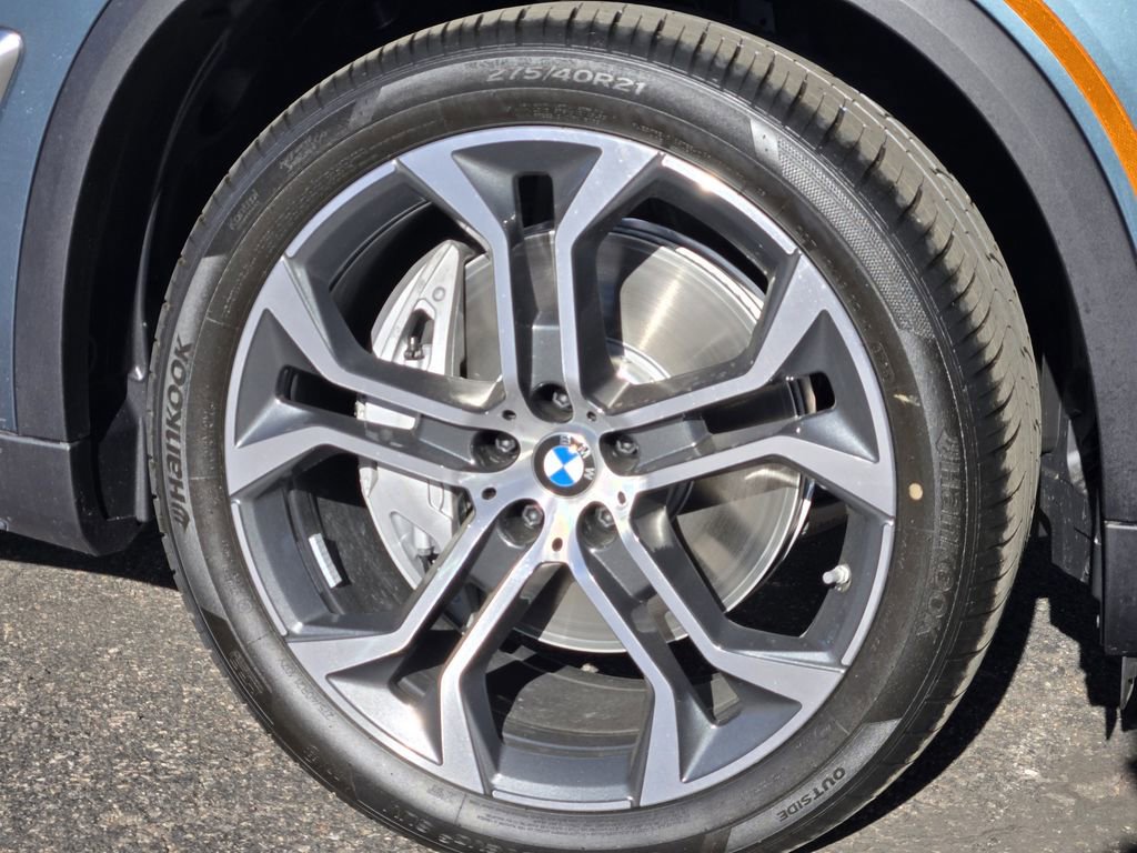 New 2026 BMW X5 xDrive50e w/ Premium Package AWD/4WD image 11