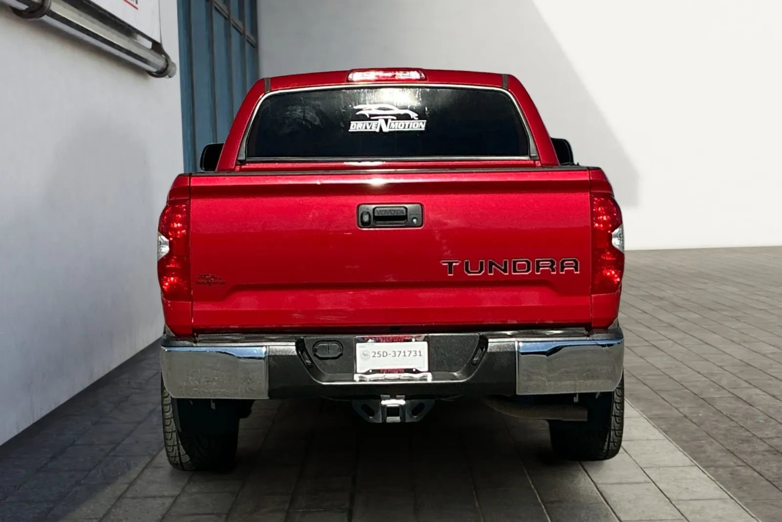 Used 2017 Toyota Tundra SR5 image 4